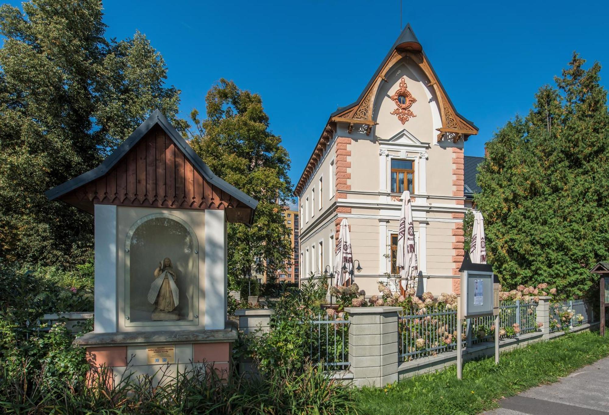 Penzion Vila Machu Kopřivnice Eksteriør bilde